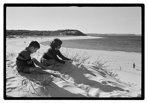 Nito Carolyn & Pablo sand dunes