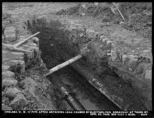 Electrolysis, Chelsea Water Works, Broadway at Third Street, 10-inch pipe after repairing leak caused by electrolysis (compare with Nos. 6027 and 6028), Chelsea, Mass., Apr. 26, 1906