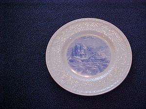 Decorative plate with a ship design
