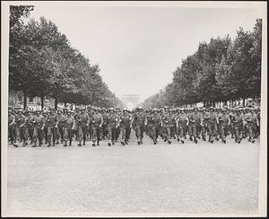US 28th Infantry Div, Paris, France
