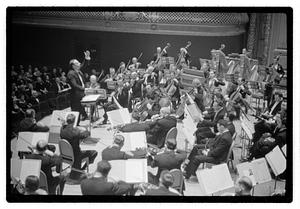 Harvard & Radcliffe Glee Clubs symphony Woodworth conducting, Symphony Hall