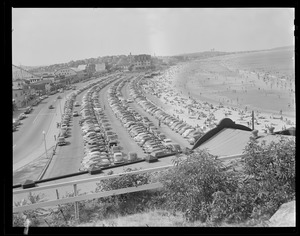 Crowded parking lot at Nantasket Beach