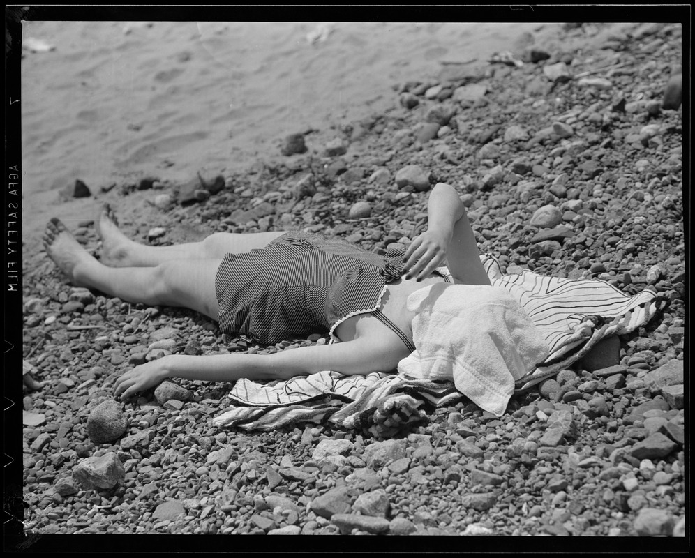 Girls on the beach - Revere Beach?