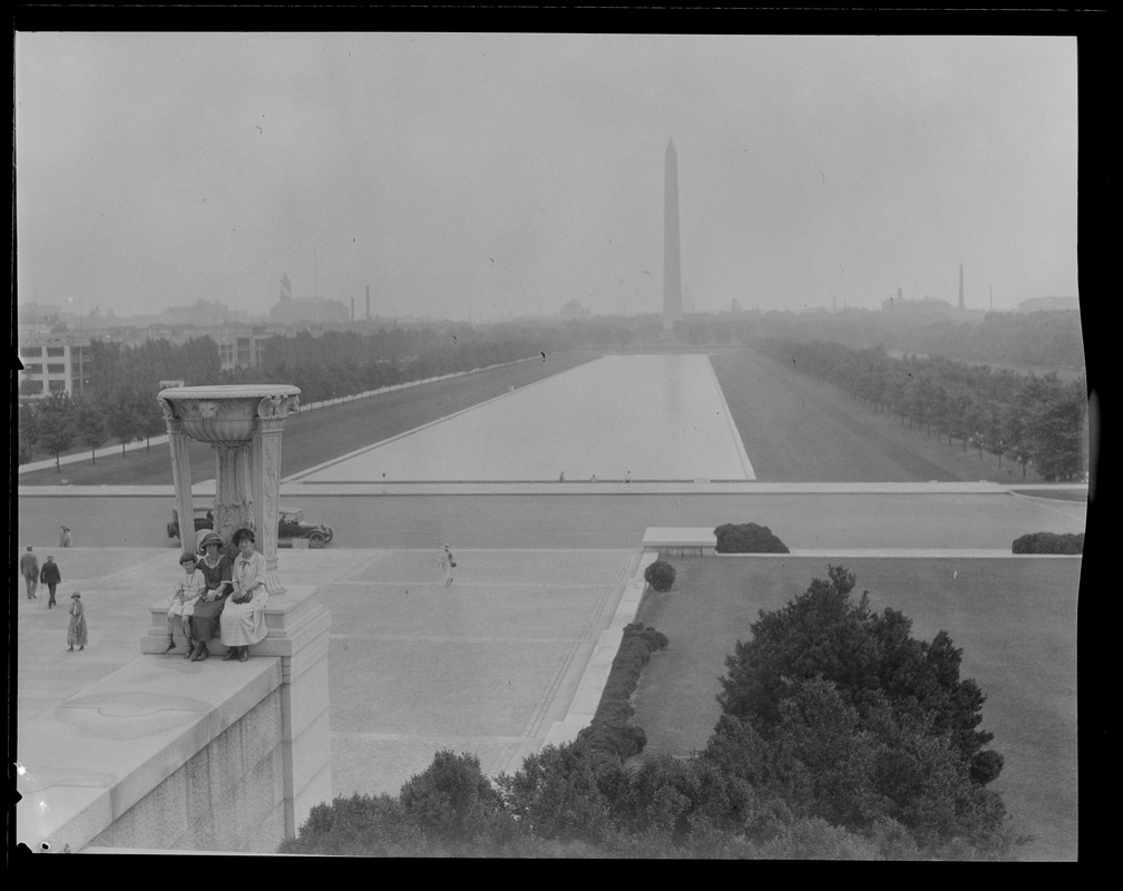 Reflecting Pool toward Washington Monument