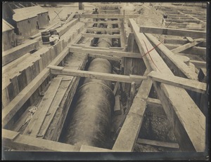 Distribution Department, Low Service Pipe Lines, flexible joints in 48-inch main, Harvard Square, Cambridge, Mass., May 27, 1910