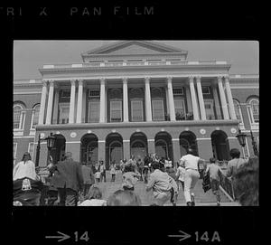 Kent State shootings demonstration: Demonstrators storm State House, State House, Boston Common