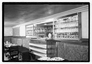 Restaurant bar