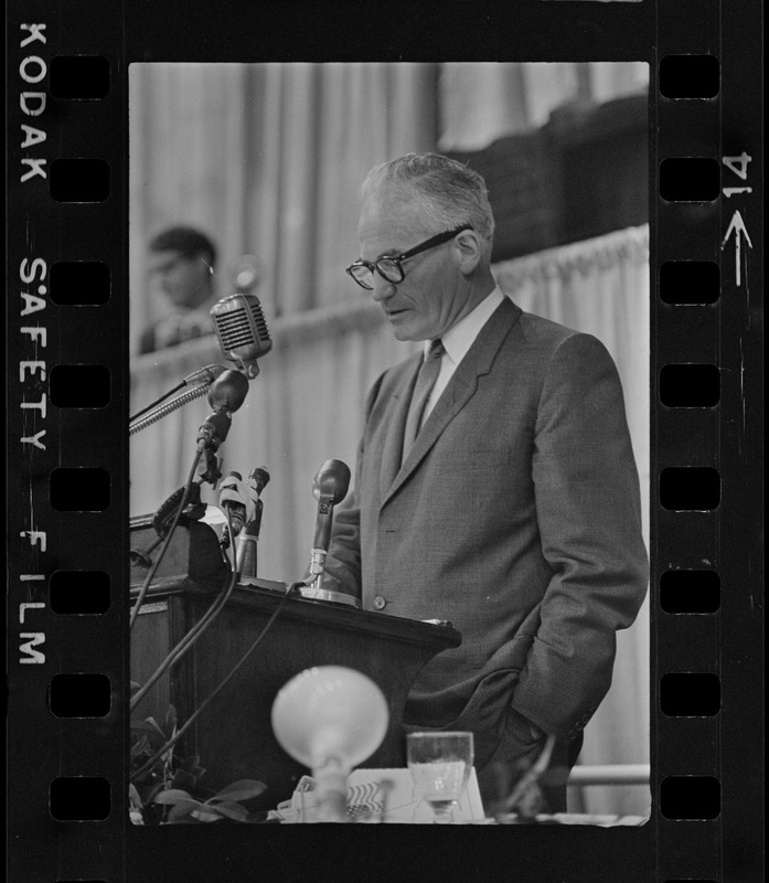 Senator Barry Goldwater speaking at Bay State GOP fundraiser