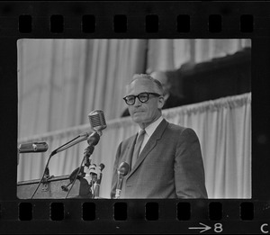 Senator Barry Goldwater speaking at Bay State GOP fundraiser