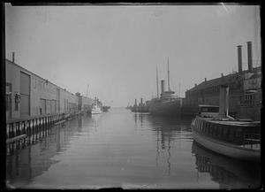 View of a Boston wharf -- Long Wharf (s.)