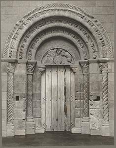 Boston Museum of Fine Arts, Decorative Arts wing, Romanesque doorway, doorway of S. Miguel Uncastillo