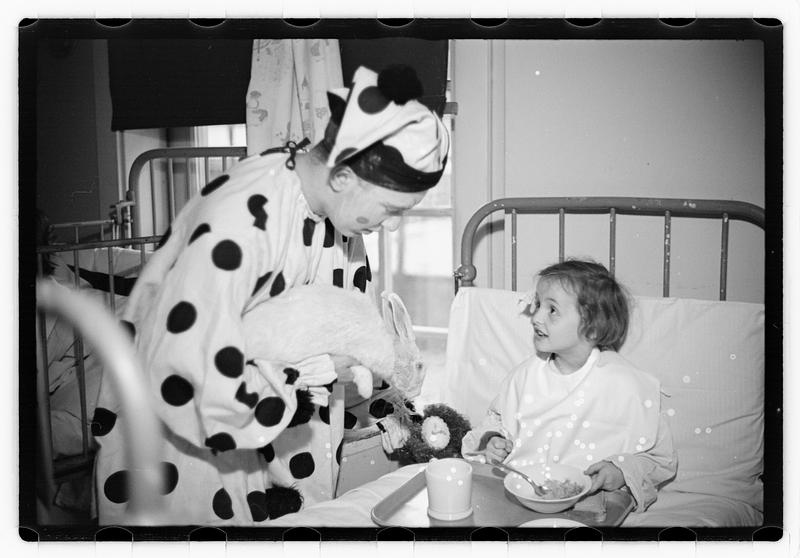 Harry W. Syer magician at Children's Hospital