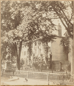 Franklin Place (now Franklin St.) north side, looking up towards Hawley St. Franklin urn in centre. Buildings occupy site of Arch St. leading to Milk Street
