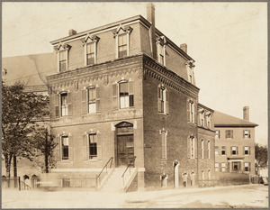 Mount Pleasant Branch (leased). Branch moved from here to new quarters in 1915