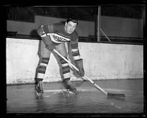 Bruins goalie Tiny Thompson