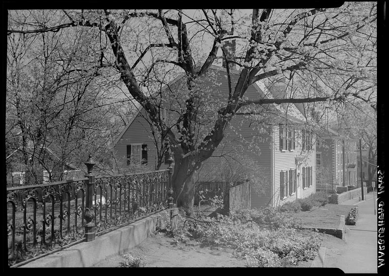 Washington Street at Training Field Hill, Marblehead