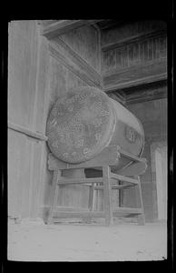 Barrel, elevated on stand