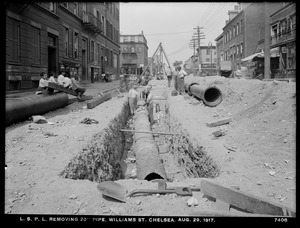 Distribution Department, Low Service Pipe Lines, removing 20-inch pipe, Williams Street, Chelsea, Mass., Aug. 29, 1917