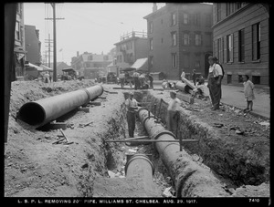 Distribution Department, Low Service Pipe Lines, removing 20-inch pipe, Williams Street, Chelsea, Mass., Aug. 29, 1917