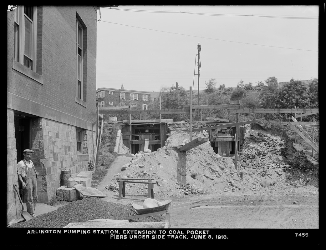 Distribution Department, Arlington Pumping Station, extension to coal pocket, piers under side track, Arlington, Mass., Jun. 3, 1918