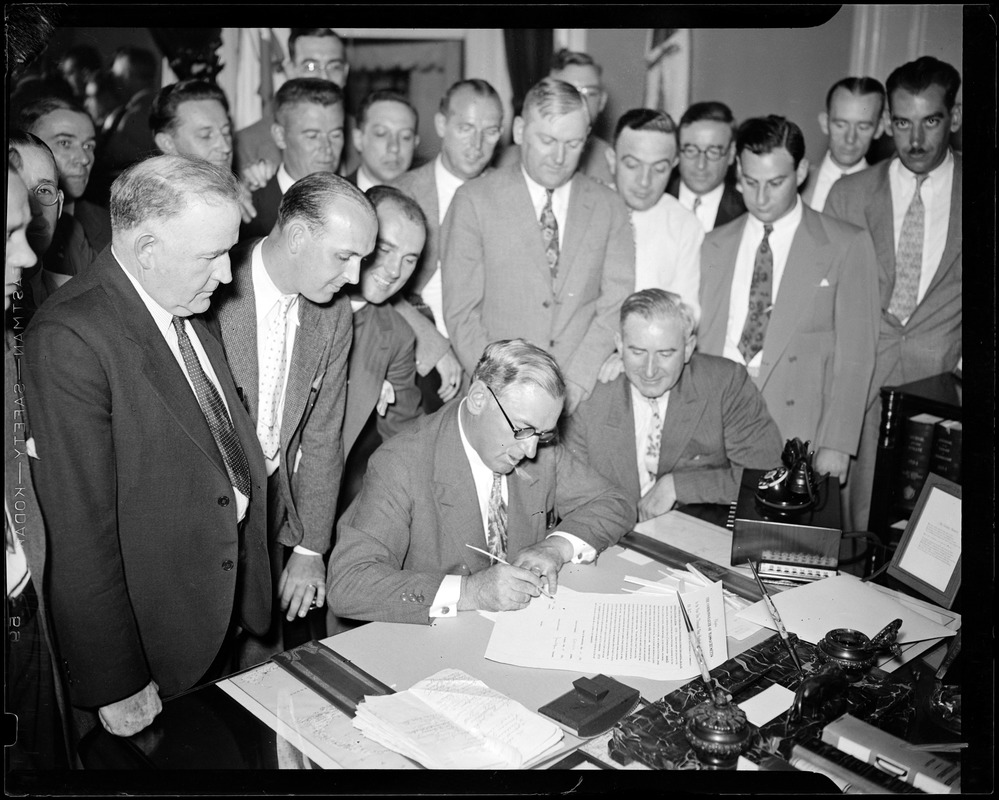 Governor Curley signs 48 hour bill, July 25, 1935