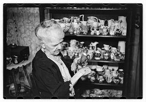Mrs. Lue Stuart Wadsworth, collector of rare pitchers