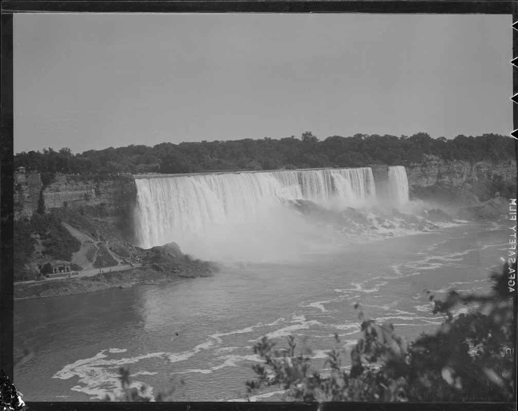 Niagara Falls vacation - Lill & I married 25 years & God bless her