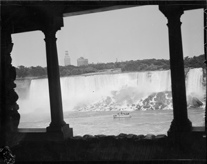 Niagara Falls vacation - "Bald head Jones in foreground"