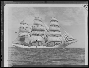 Old time sailing ship