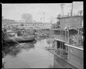 Tanker blows up in Chelsea waterfront