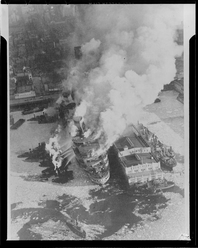 Ship on fire - Normandie in N.Y.