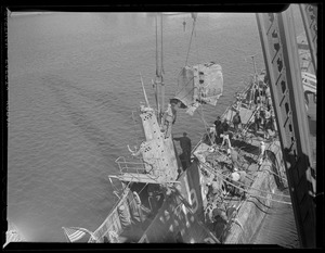 Sub "Squalus" conning tower dismantled at Portsmouth Navy Yard to get at bodies of the crew