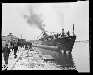 Sub 210, possibly Portsmouth, N.H. Navy Yard