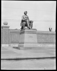 Sumner statue, Cambridge