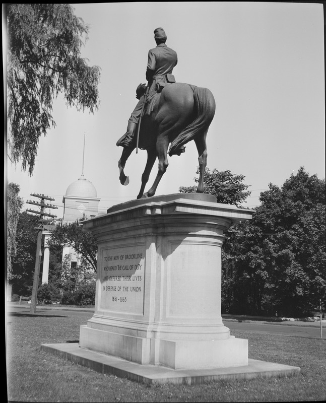 Civil war monument, Brookline