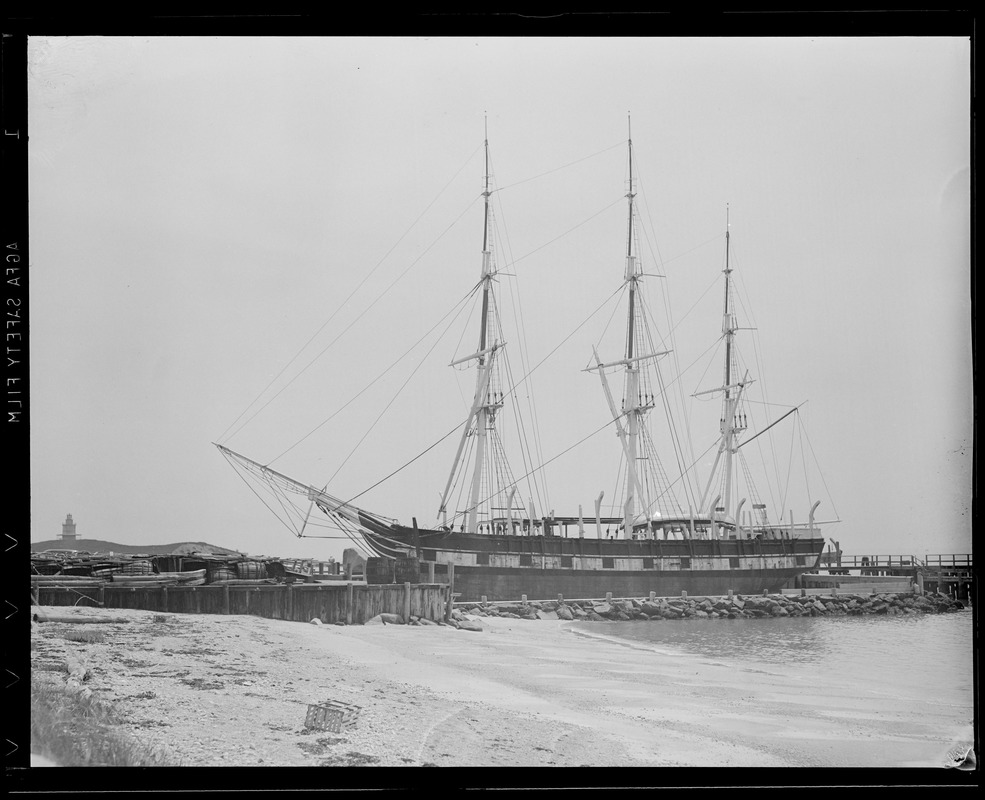 Green Estate - Dartmouth, MA. Chas. [Charles] W. Morgan, whaling ship ...