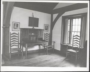 Z.M. Crane Desk, portraits and hand mould, Crane Museum