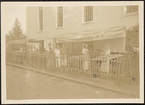 "Restaurant de l'Europe" booth, street fair