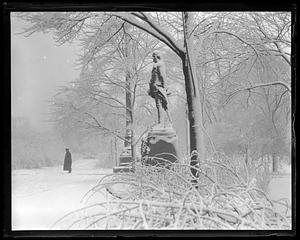 Gen. Thaddeus Kościuszko statue: covered with snow - Public Garden