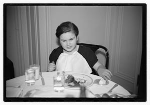 Ruth Slenczynska 10 years old piano prodigy