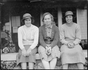 Three hatted women