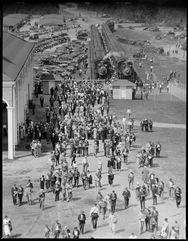 Crowds move at Rockingham track in Salem, N.H., by train