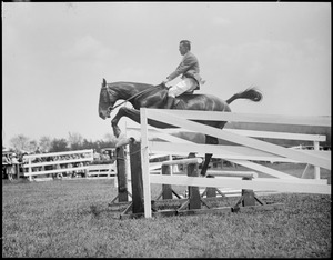 Richard Saltonstall on Dawn at Millwood Hunt Horse Show