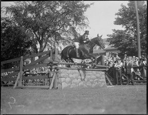 Lorraine Liggett jumping at Chestnut Hill Horse Show