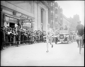 Clarence DeMar leading the way in the B.A.A. marathon