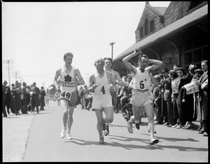 Runners at the Framingham checkpoint