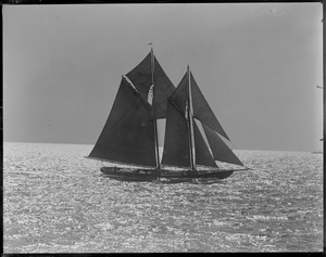 Fishing schooner Henry Ford off Gloucester