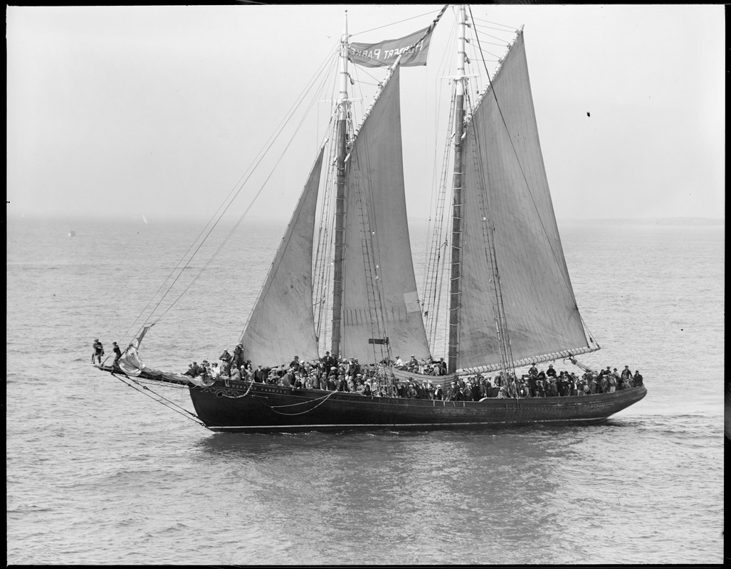 Fishing schooner (The Herbert Parker) loaded with fans for the Lipton Cup race