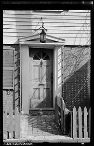 Marblehead, doorways