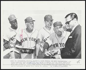 Casey Stengel and Mets Fingerprinted - No crime involved, just the New York Mets going to Mexico City for three exhibition games this week end. Finger prints are required on Mexican identification forms. From left are George Altman; Duke Snider; Frank Thomas; manager Casey Stengel and Arulfo Rodriquez of Mexico City taking the prints.